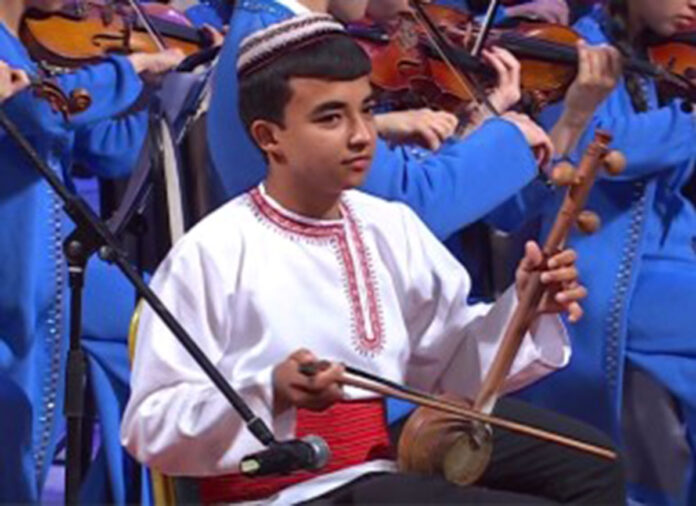 turkmen-sazanda-берлин