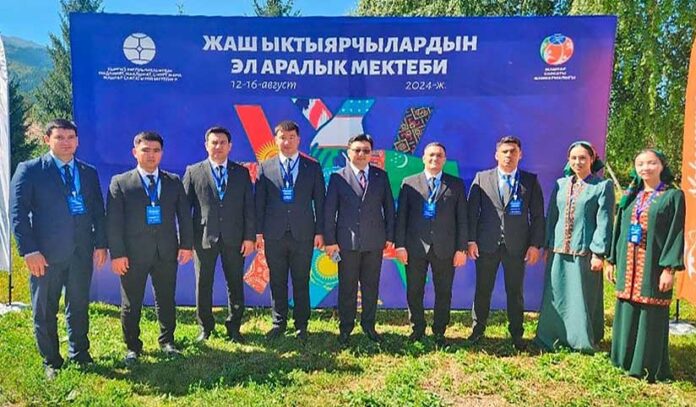 yash-meyletinciler uzak-aralyk-gyrgyz-mekdebi-kyrgyz-turk-кыргыз-(1)