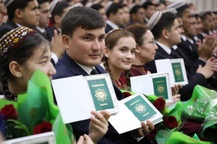 turkmenistan-new-ciczens-passport-166A6799-768x512