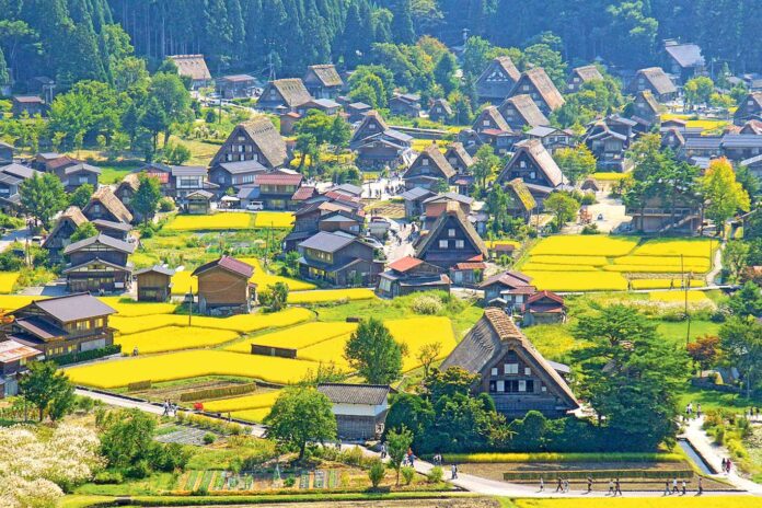 Ogi-Shirakawa-gō-Gifu-Japan
