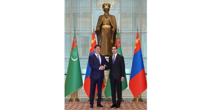 turkmen-mongol-presidents-131024-PR-001