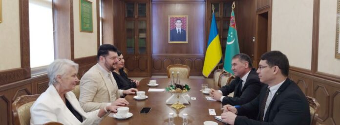ukraine bilim jemgyyeti kiev turkmen ambassador