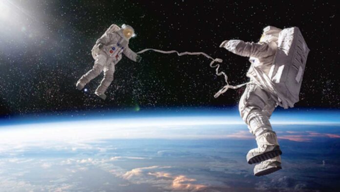 astronauts-on-space