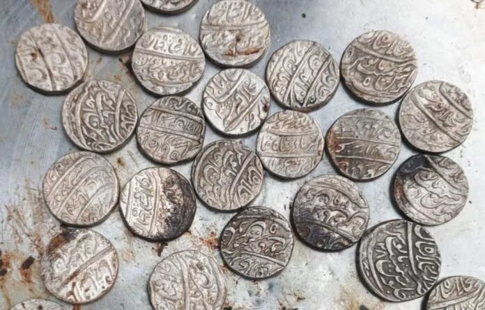han-tenge-old-coin