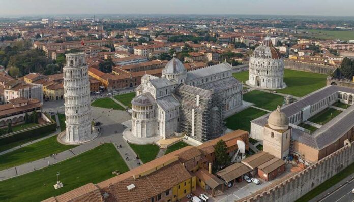 Italy-Pisa-Cathedral_Square