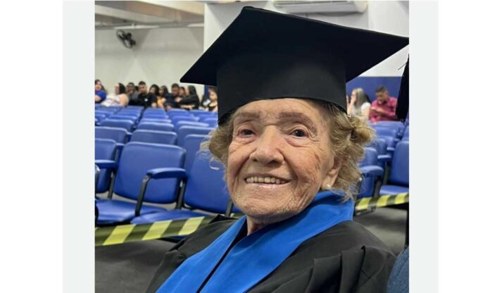 graduated-from-school-91-year-old