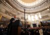 Трамп вступил в должность президента США