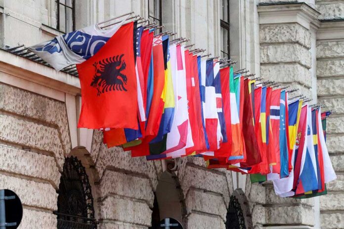 osce-flags