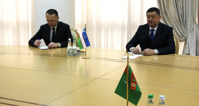 uzbek-ambassador-to-turkmenistan-ravshanbk-Rawşanbek-Alimow
