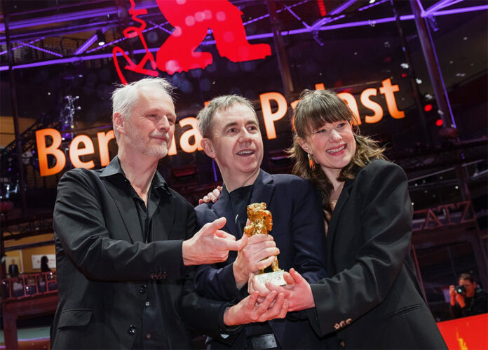 Golden-bear-025-01-berlinale-de-Dirk-Deckbar-Berlinale-25
