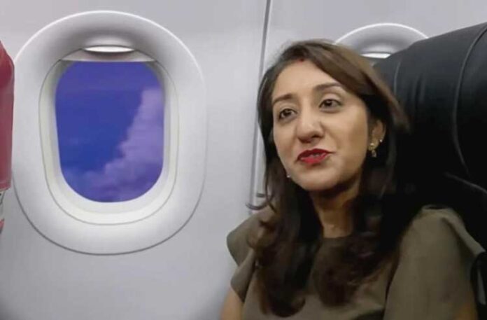 Racheal-Kaur-going-to-work-by-plane