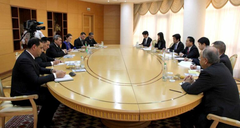 В МИД Туркменистана обсуждены возможности наращивания туркмено-японских отношений