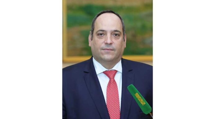 Halkara-sergiler-býurosynyň-Baş-sekretary-Dimitri-Kerkentzesi-180325-PR-priem