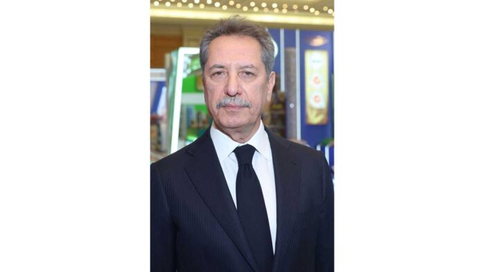 ahmet-chalyk-priem-01