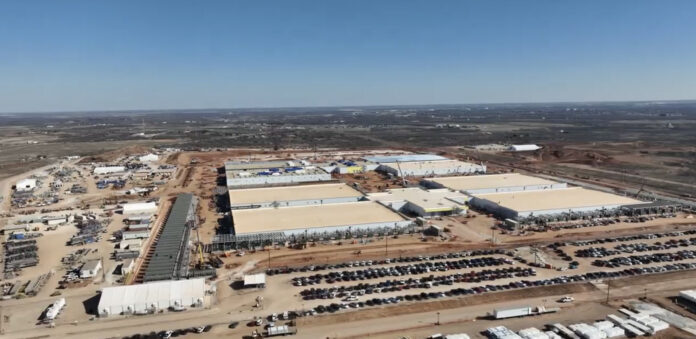 supercomputer-factory-construction