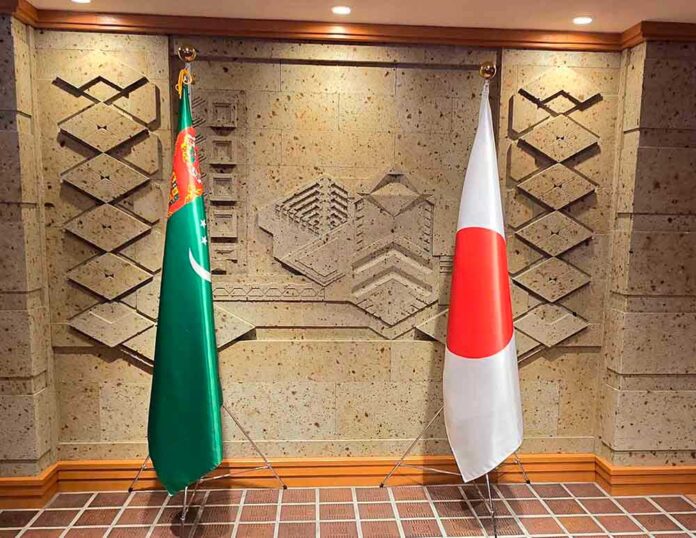 turkmenistan-and-japan-flags-JP-TM-1