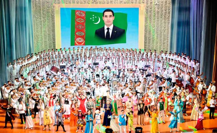 «Parahatçylyk-sazy,-dostluk,-doganlyk-sazy»-atly-aýdym-saz-festiwal