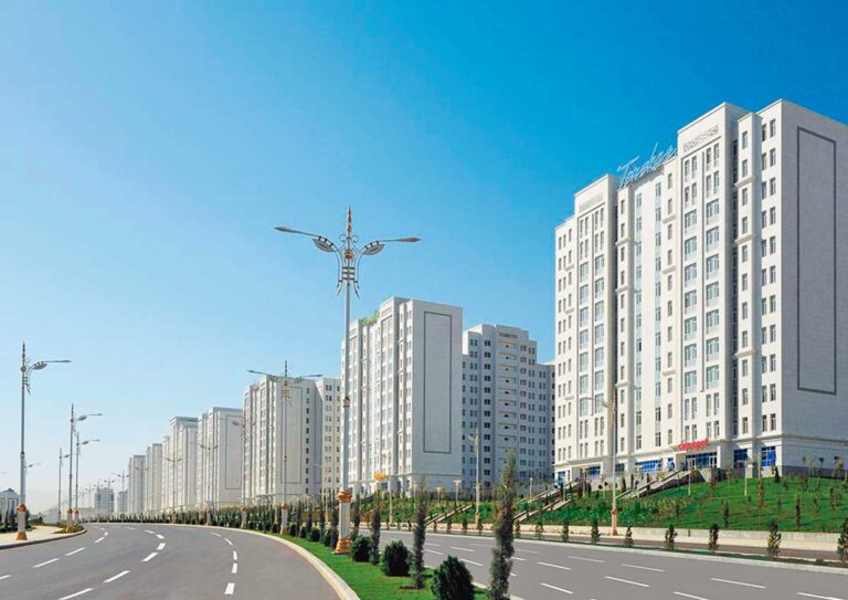 В Ашхабаде вводятся временные ограничения движения транспорта