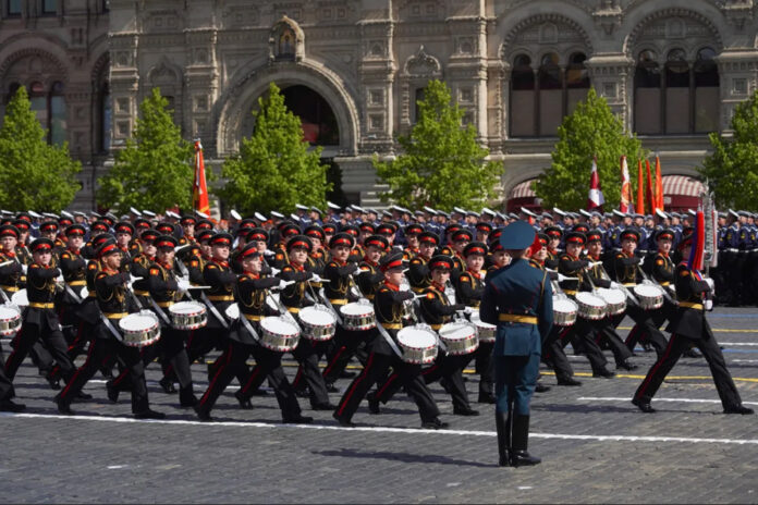 moscow-parade-yenish
