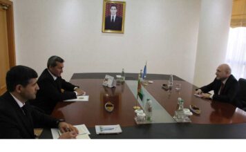 В МИД Туркменистана прошла встреча с главой Регионального центра ООН по превентивной дипломатии для Центральной Азии