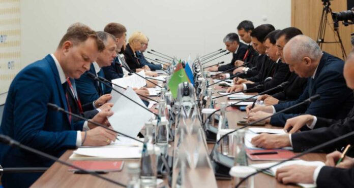 sankt-peterburg-turkmen-delegation