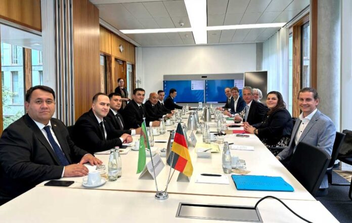 trukmen-delegation-in-Germany