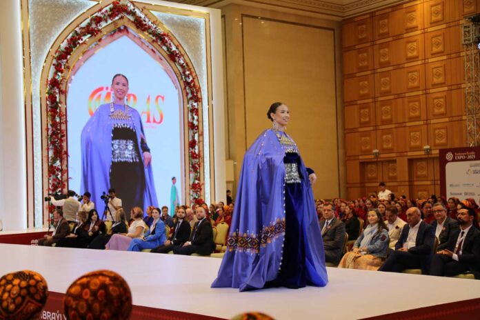turkmentextile-2025-miras-modalar-oyi-defile-5X2A6528