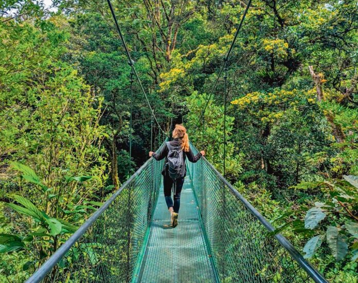 ecotourism_Monteverde_Costa_Rica-1024x882
