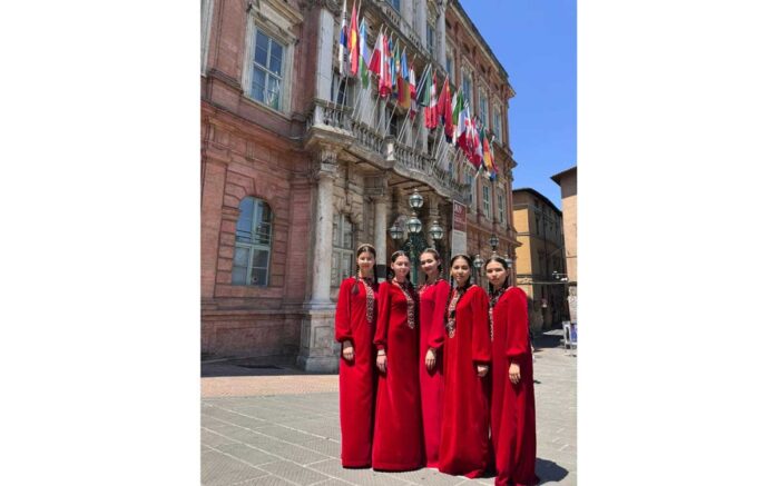 students-of-IUHD-in-italy