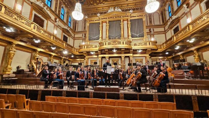 vienna-orchestr-turkmenistan-resul-gylyjow