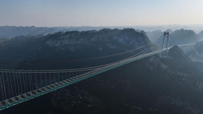 huajiang-bridge-china-tallest-in-the-world
