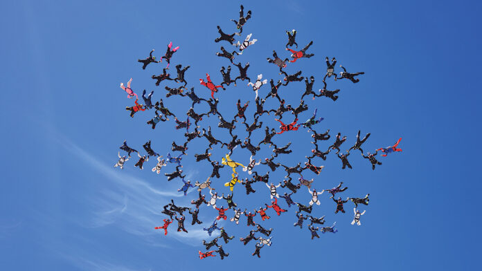skydiving-FI-record-parachute