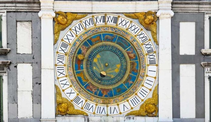 uk-astronomy-clock