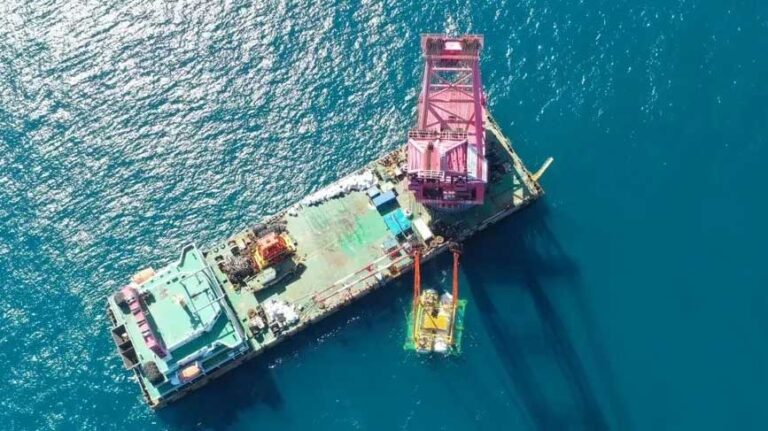 Hytaýda ilkinji suwasty maglumat merkezi gurulýar