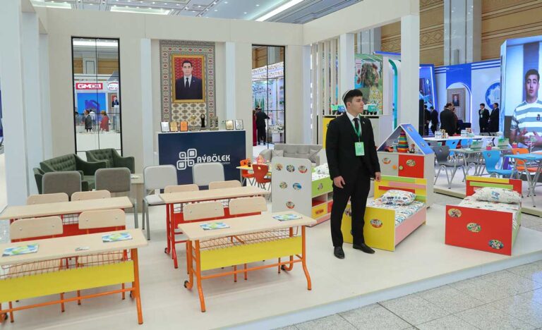 В Ашхабаде открылась выставка экономических достижений страны