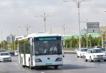 Aşgabatdaky ýolagçy awtoulag kärhanasy sürüjileri işe çagyrýar