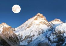 Nepal Ewereste çykanlardan rekord derejede girdeji aldy