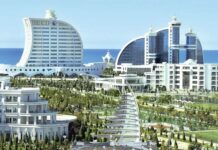 Правительство Туркменистана в августе уходит в отпуск