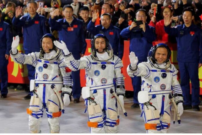 chinese-youngst-taikonaut-hytay