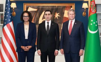 Президент Туркменистана встретился с представителями Конгресса США