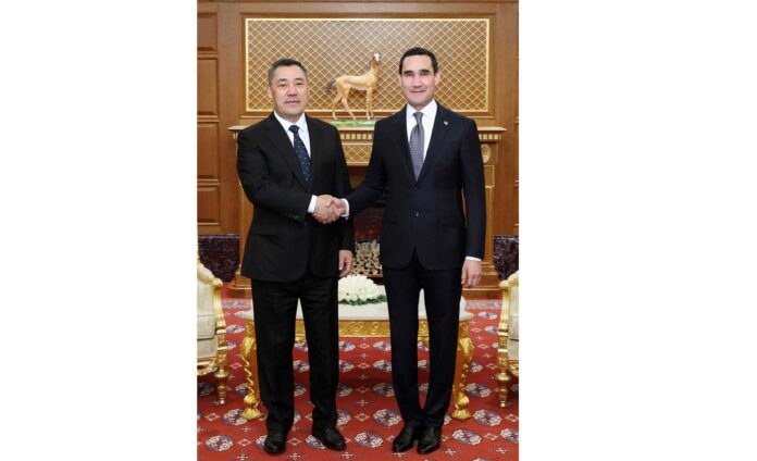 PRESIDENT kyrghyz republiç sadyr japarow 1212-011