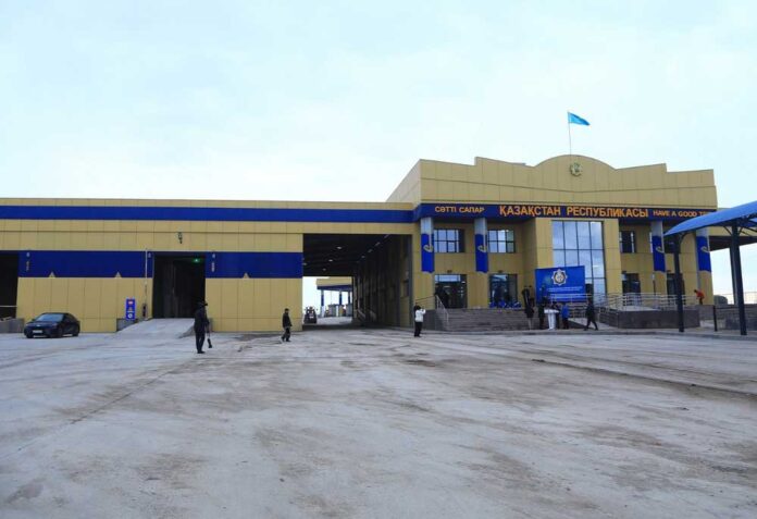 kazakhstan-border-check-point-граница