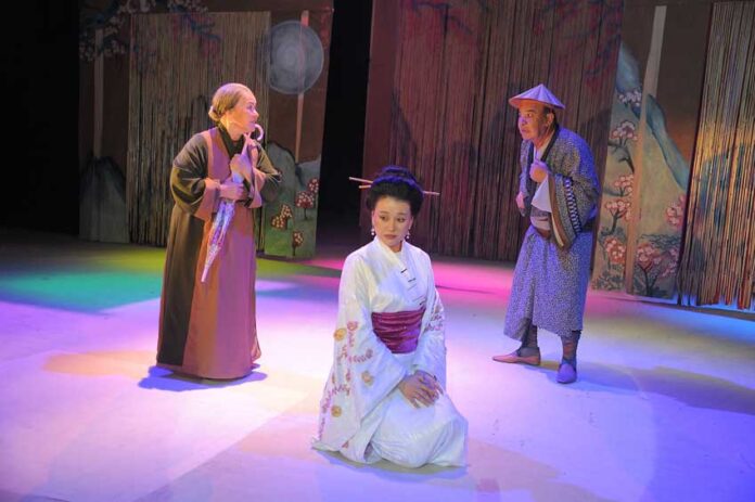 yapon-sahna-oyuny-teatr-turkmen-спектакль