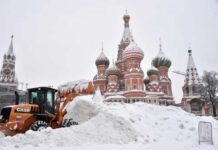 Moskwa güýçli gar ýagýar