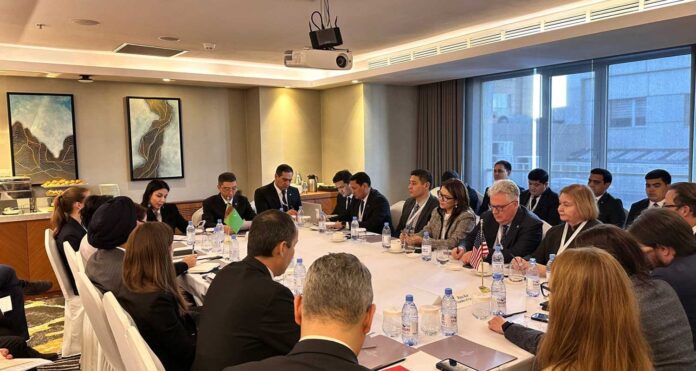 bishkek-turkmen-delegation-starlink-spacex