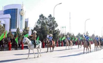 Гастроли группы «Galkynyş» собирают полный зал в Балканабате