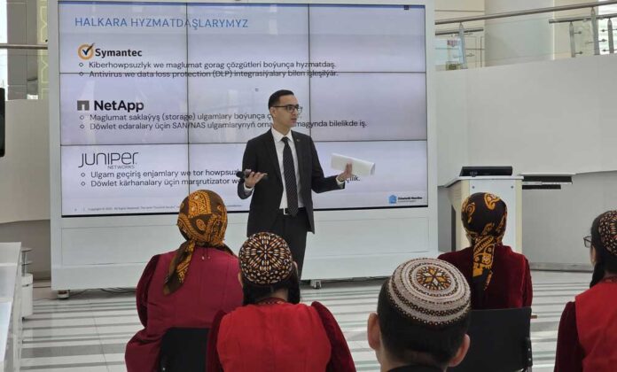 An-open-lesson-on-practical-and-virtual-assets-was-held-at-the-Yagshygeldi-Kakayev-International-Oil-and-Gas-University