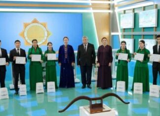 В Туркменистане прошёл интеллектуальный конкурс среди школьников