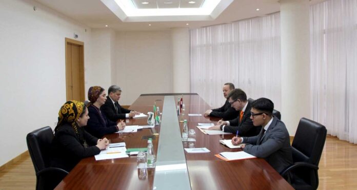 netherlands-ambassador-to-turkmenistan-mfa-meetting