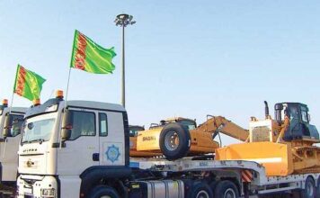В Lebap Altyn Asyr Türkmen köl gurluşyk поступила новая техника